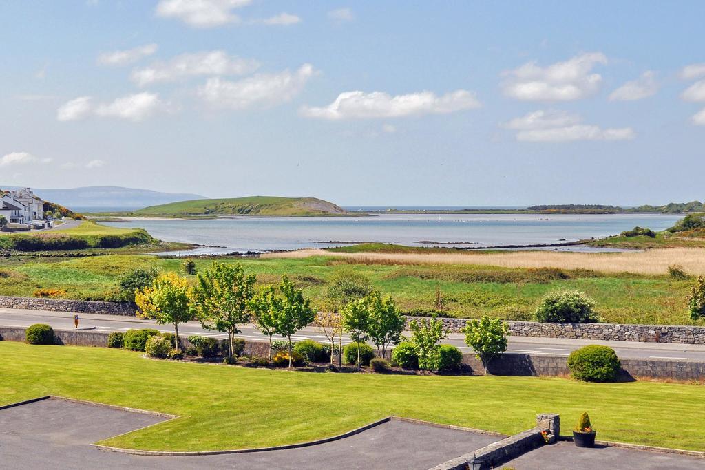 Salthill B&B Ocean Villa Galway Exterior foto